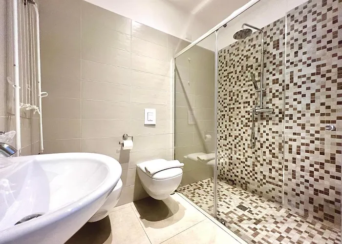 Le 4 Stagioni Oda ve Kahvaltı 3*